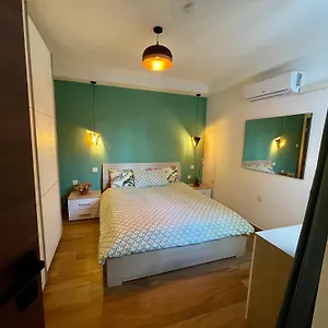Airport Bedroom With Your Own Private Bathroom Self Check In And Self Check Out Air-condition Included Alloggio in famiglia Mqabba