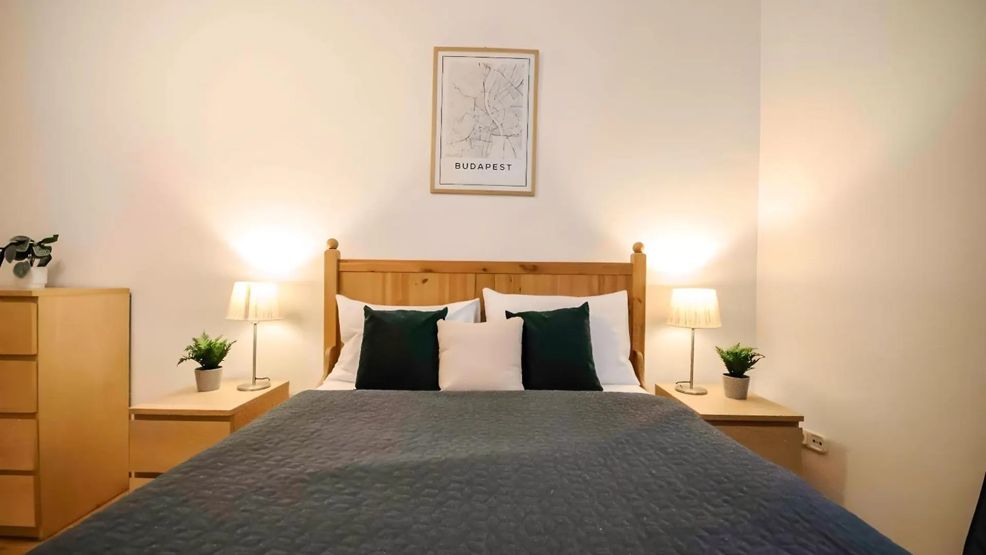 R171 Elitehost Raday Apartment Budapest 0*,